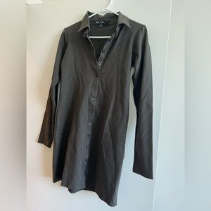 Short dress from the brand Motel.